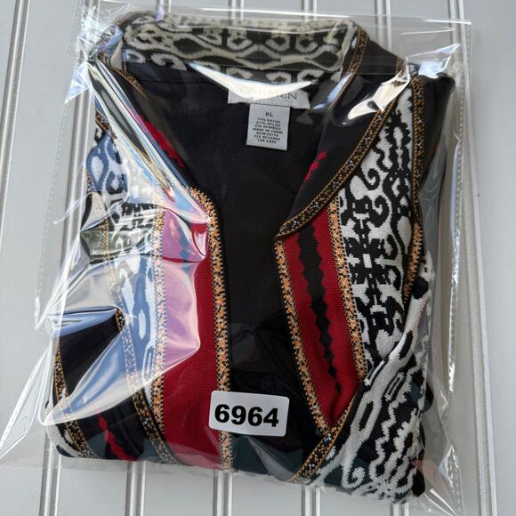 Carmen Size XL cardigan - Picture 12 of 12